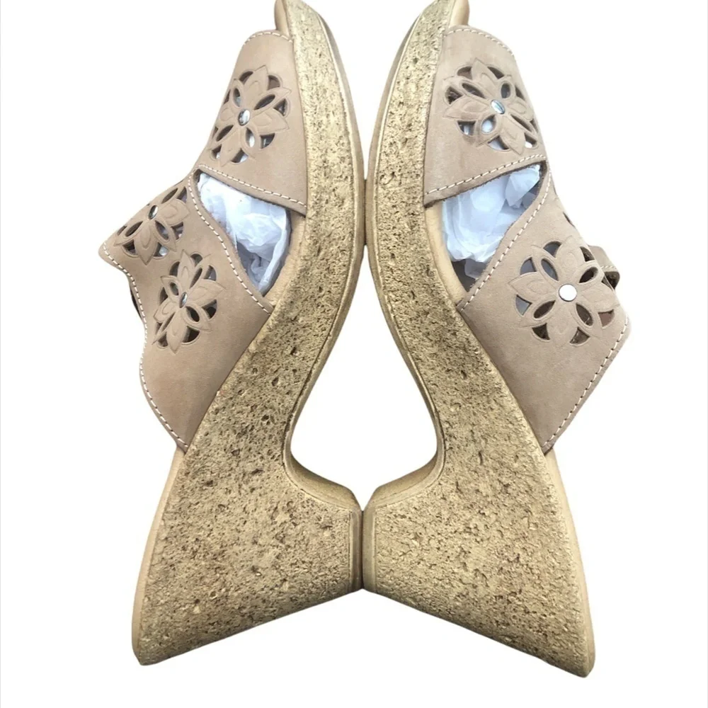 SPRING STEP Sandals Women's Size 9.5/10 Tan Neutral Leather Boho Shoe Heel